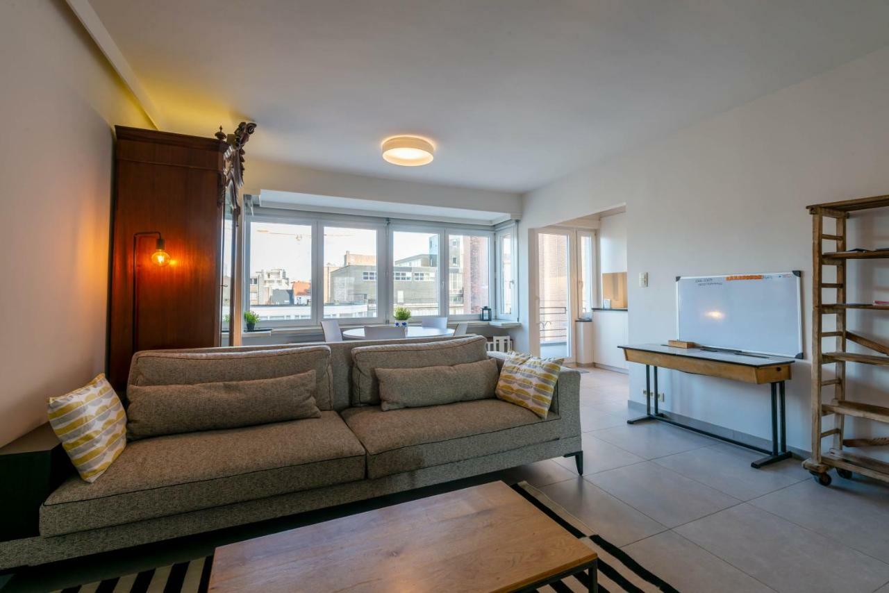 Modern Apartment With Free Parking أوستيند المظهر الخارجي الصورة