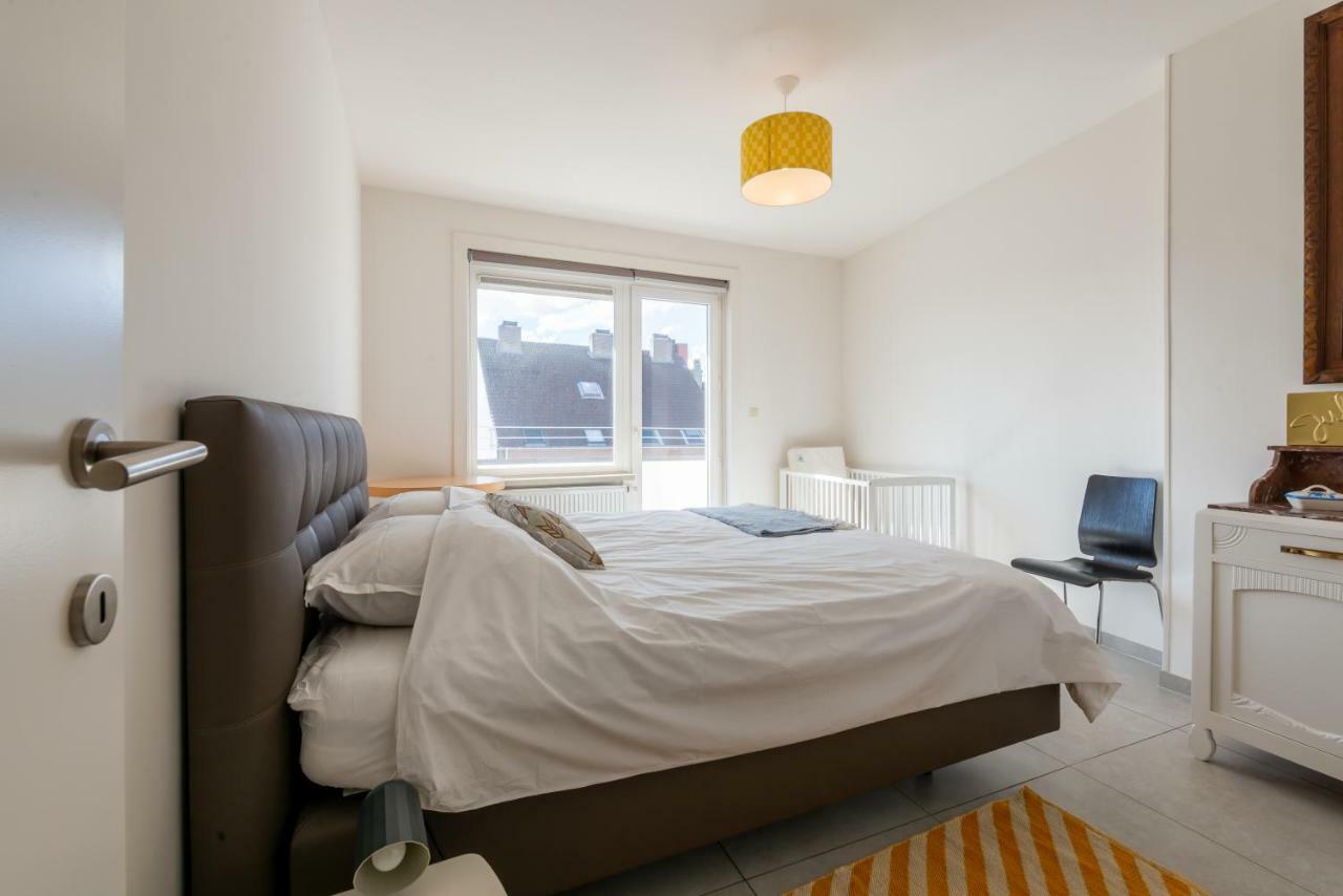 Modern Apartment With Free Parking أوستيند المظهر الخارجي الصورة