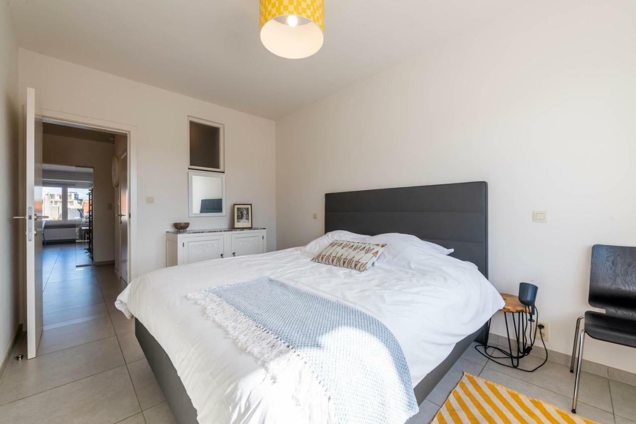 Modern Apartment With Free Parking أوستيند المظهر الخارجي الصورة